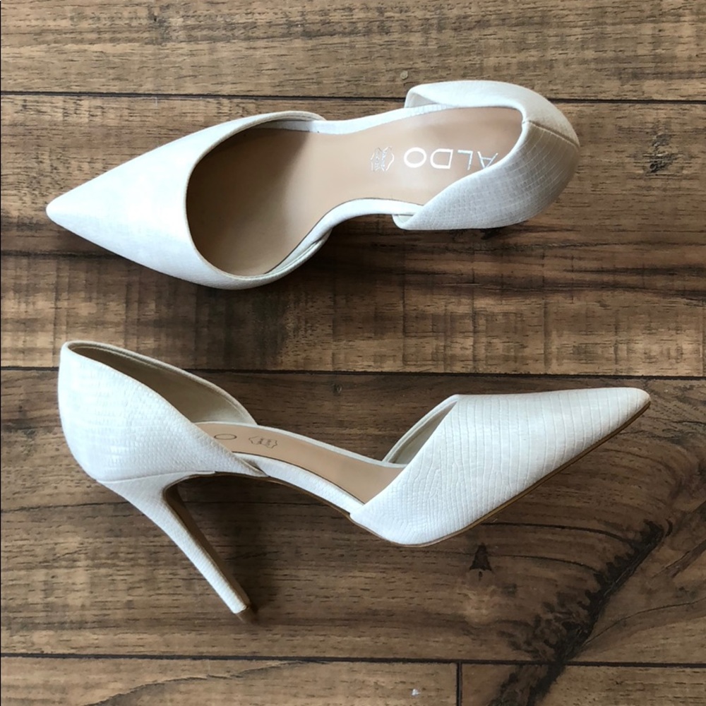 Off-white Aldo Crocodile Leather Pumps